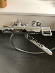 浴室のシャワーが出ない！！TOTO TMGG40Eへの交換です！ | Handyman 